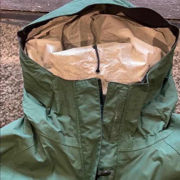 North face green rain jacket - Picture 3 of 5